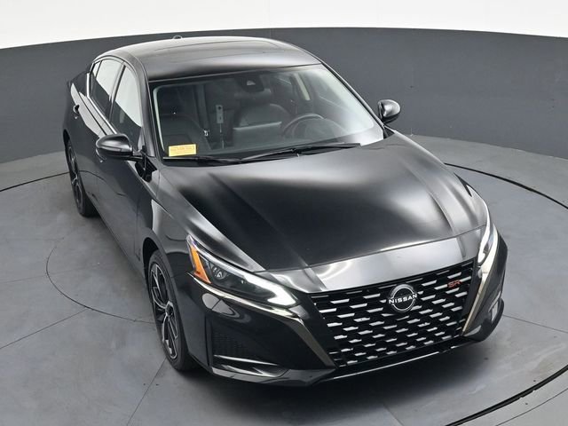 Used 2024 Nissan Altima 2.5 SR w/ SR Premium Package image 31
