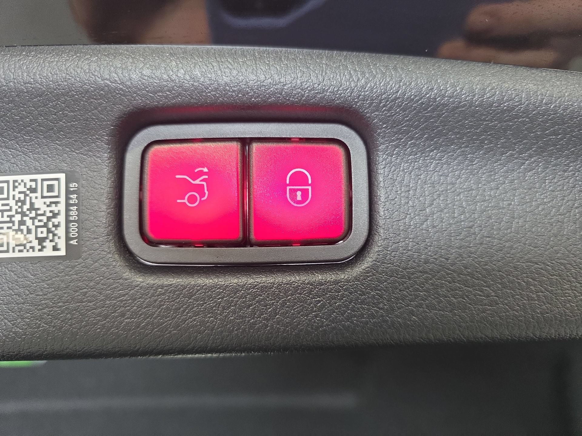 Certified 2025 Mercedes-Benz C 300 4MATIC Sedan image 13