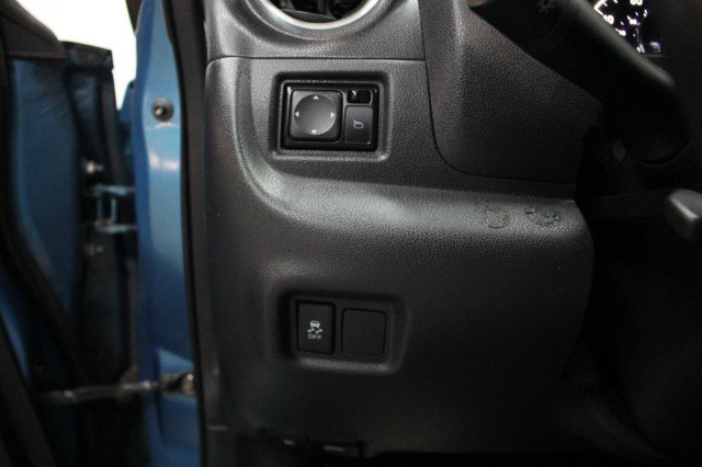 Used 2015 Nissan Versa Note SV image 9