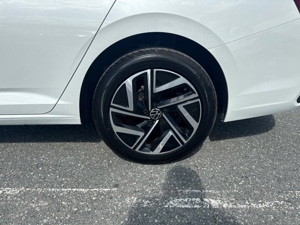 Used 2024 Volkswagen Jetta SEL FWD image 21