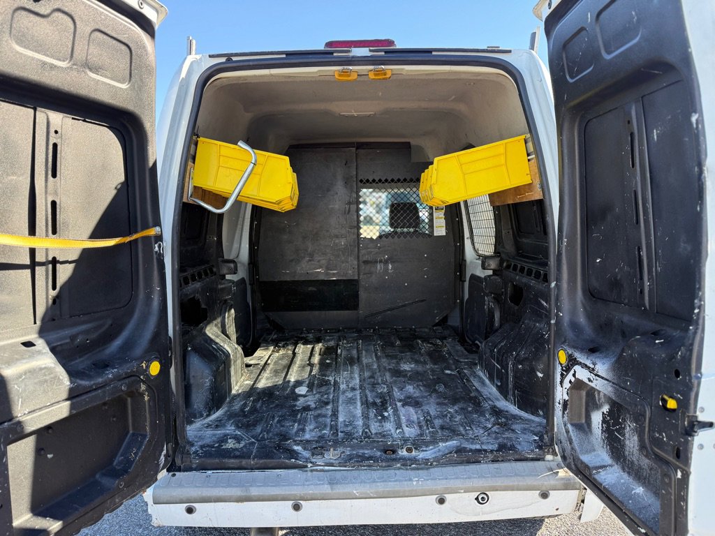 Used 2013 Ford Transit Connect XLT image 17