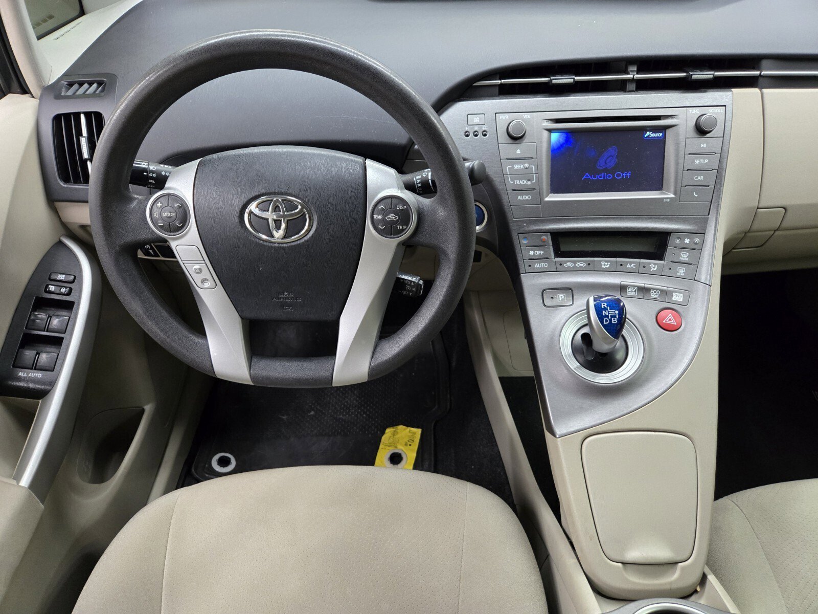 Used 2015 Toyota Prius Two image 10