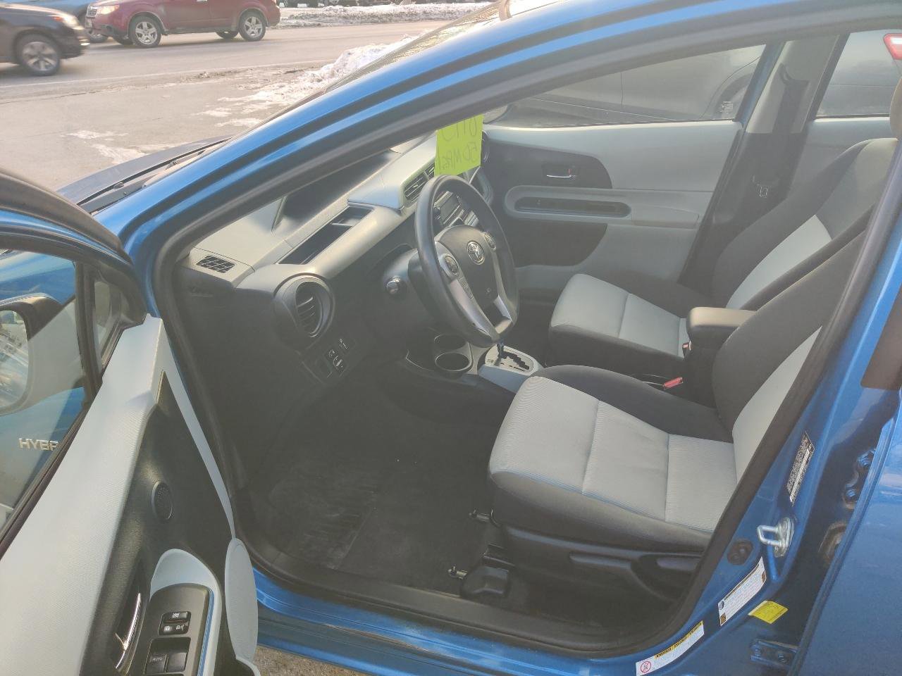 Used 2012 Toyota Prius C Two image 12