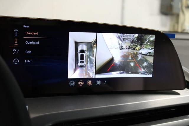 New 2027 Cadillac Vistiq Luxury AWD/4WD image 14