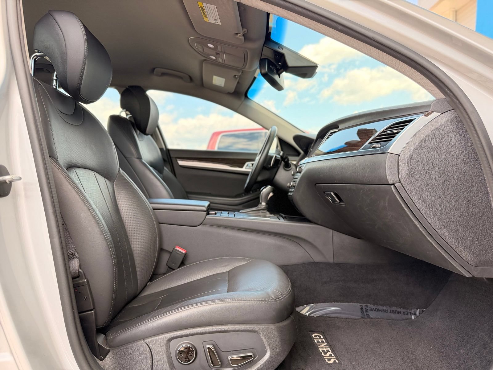Used 2017 Genesis G80 3.8 AWD/4WD image 27