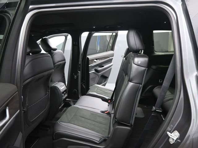 New 2026 Jeep Grand Cherokee L Laredo image 13