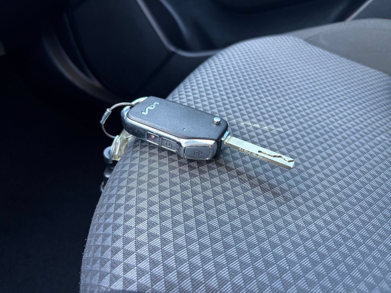 Used 2025 Kia Soul LX w/ LX Technology Package FWD image 21