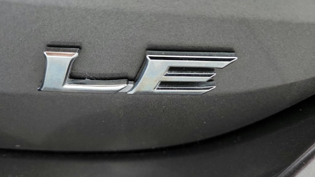 Certified 2018 Toyota Camry LE FWD image 13
