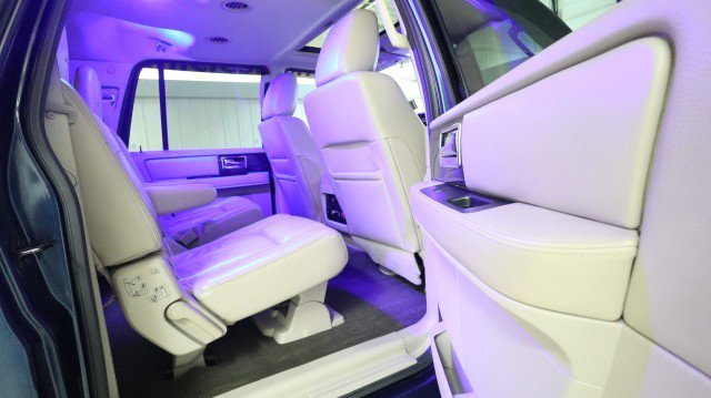 Used 2016 Lincoln Navigator L Select image 11