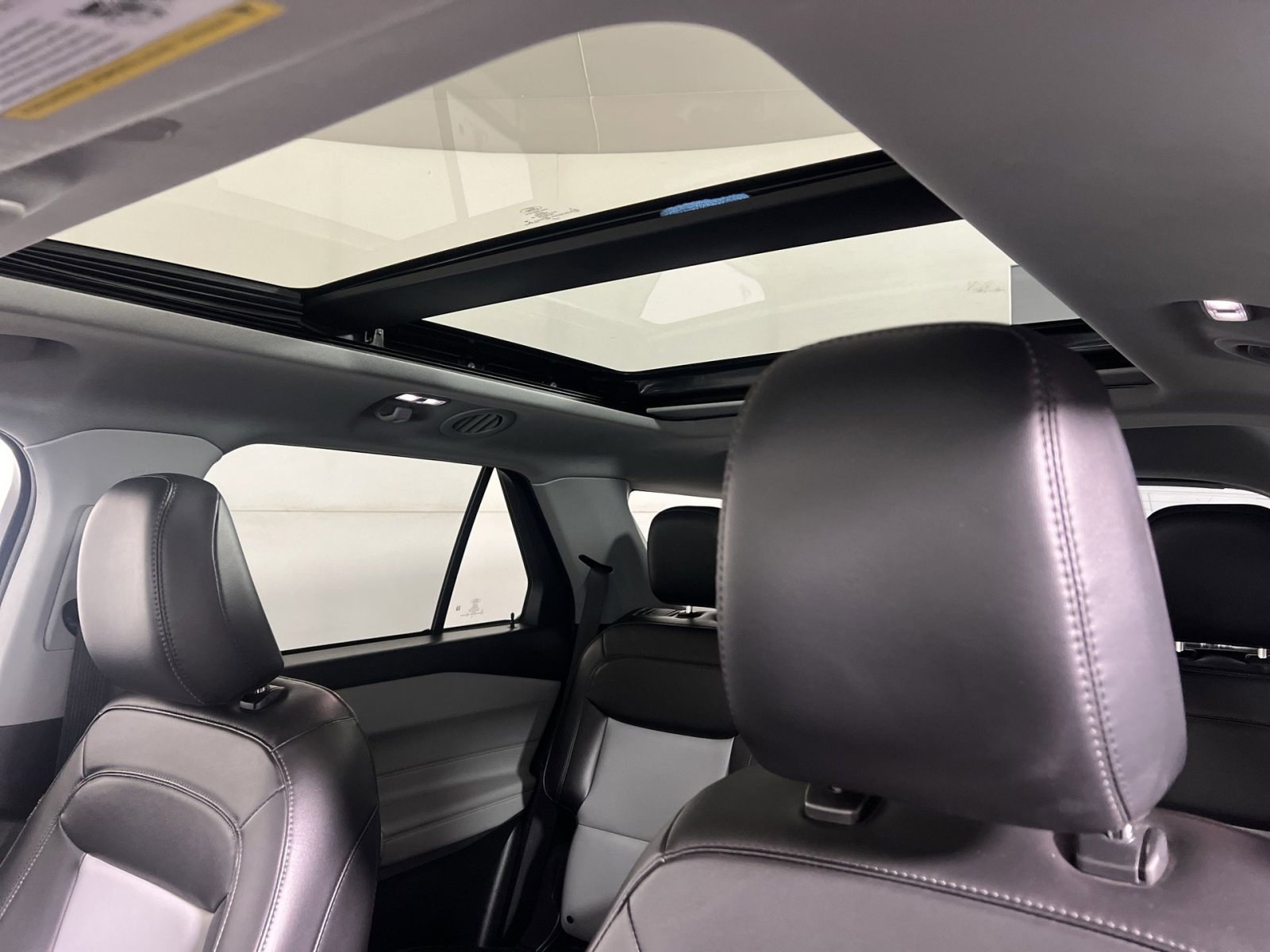 Certified 2022 Ford Explorer XLT w/ Equipment Group 202A image 24