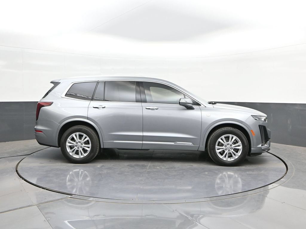 Used 2025 Cadillac XT6 Luxury FWD image 24
