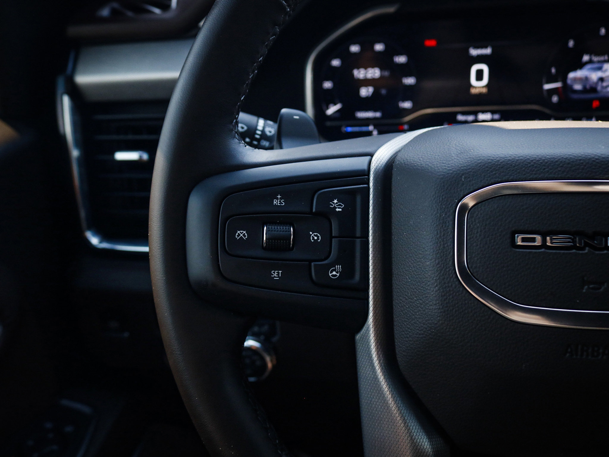 Used 2024 GMC Sierra 1500 Denali w/ Technology Package image 19