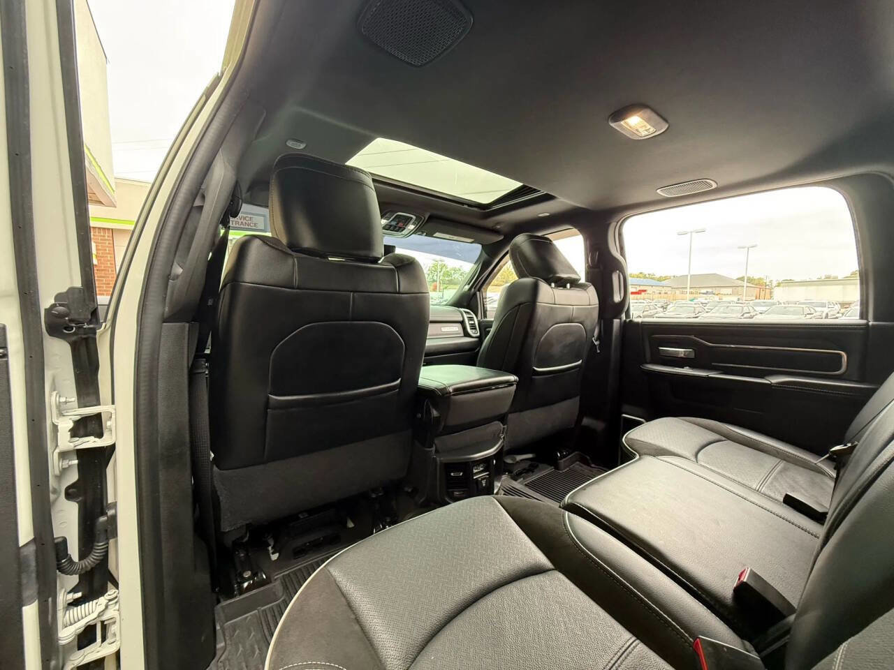 Used 2024 RAM 3500 Laramie w/ Night Edition image 38
