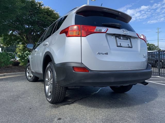 Used 2015 Toyota RAV4 XLE AWD/4WD image 6