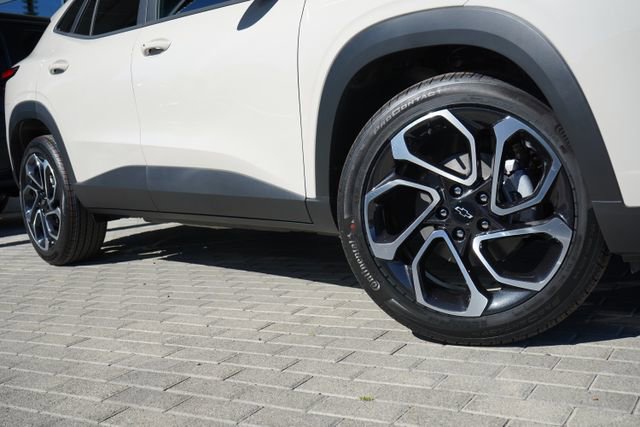 New 2026 Chevrolet Trax RS w/ Sunroof Package image 10