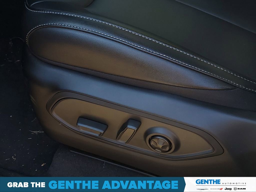 Certified 2024 Jeep Grand Cherokee Limited image 11