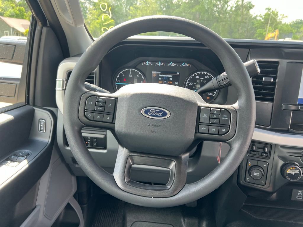 New 2025 Ford F350 XL w/ XL Chrome Package image 30