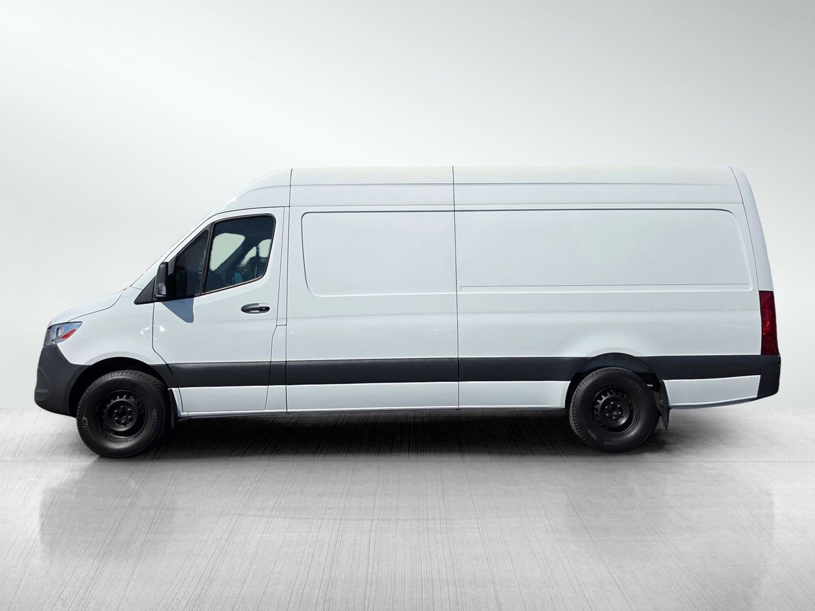 Used 2020 Mercedes-Benz Sprinter 2500 image 4