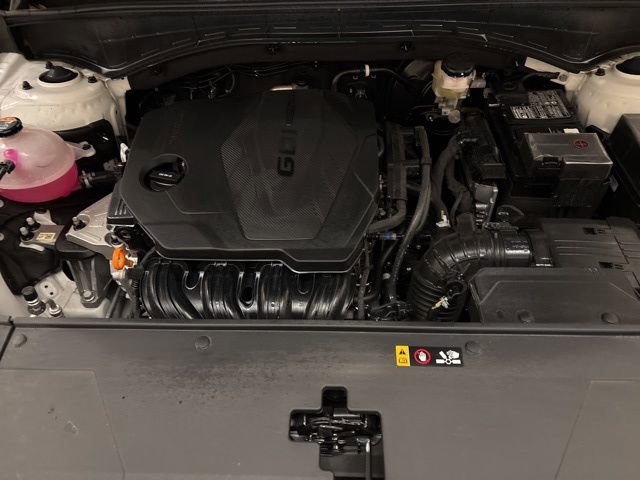 Certified 2025 Kia Sorento LX image 27