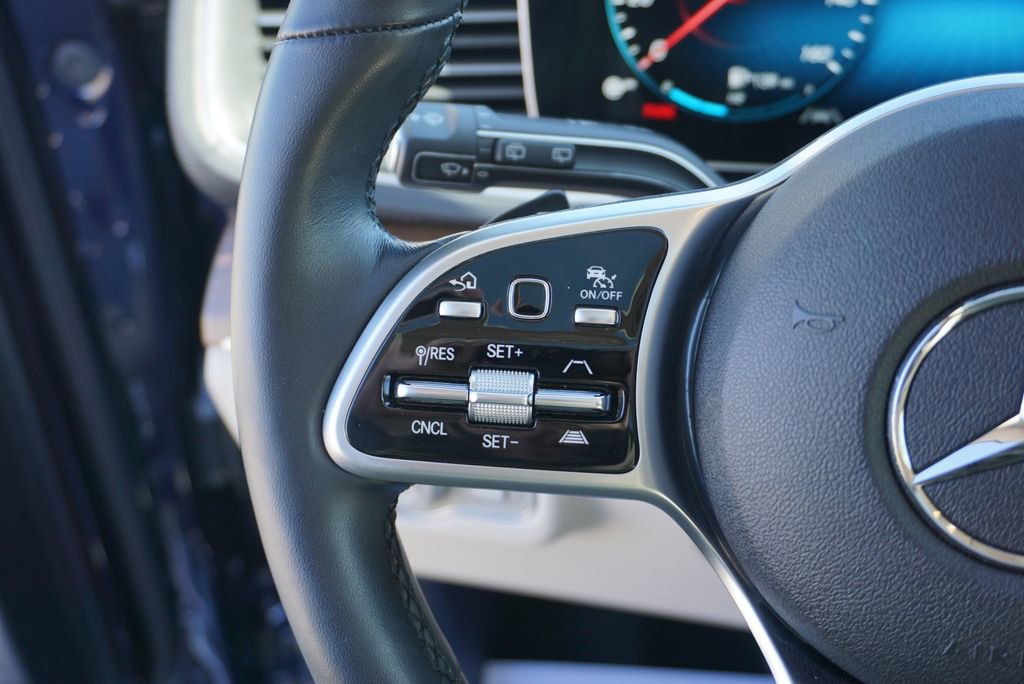 Used 2022 Mercedes-Benz GLS 450 4MATIC image 20