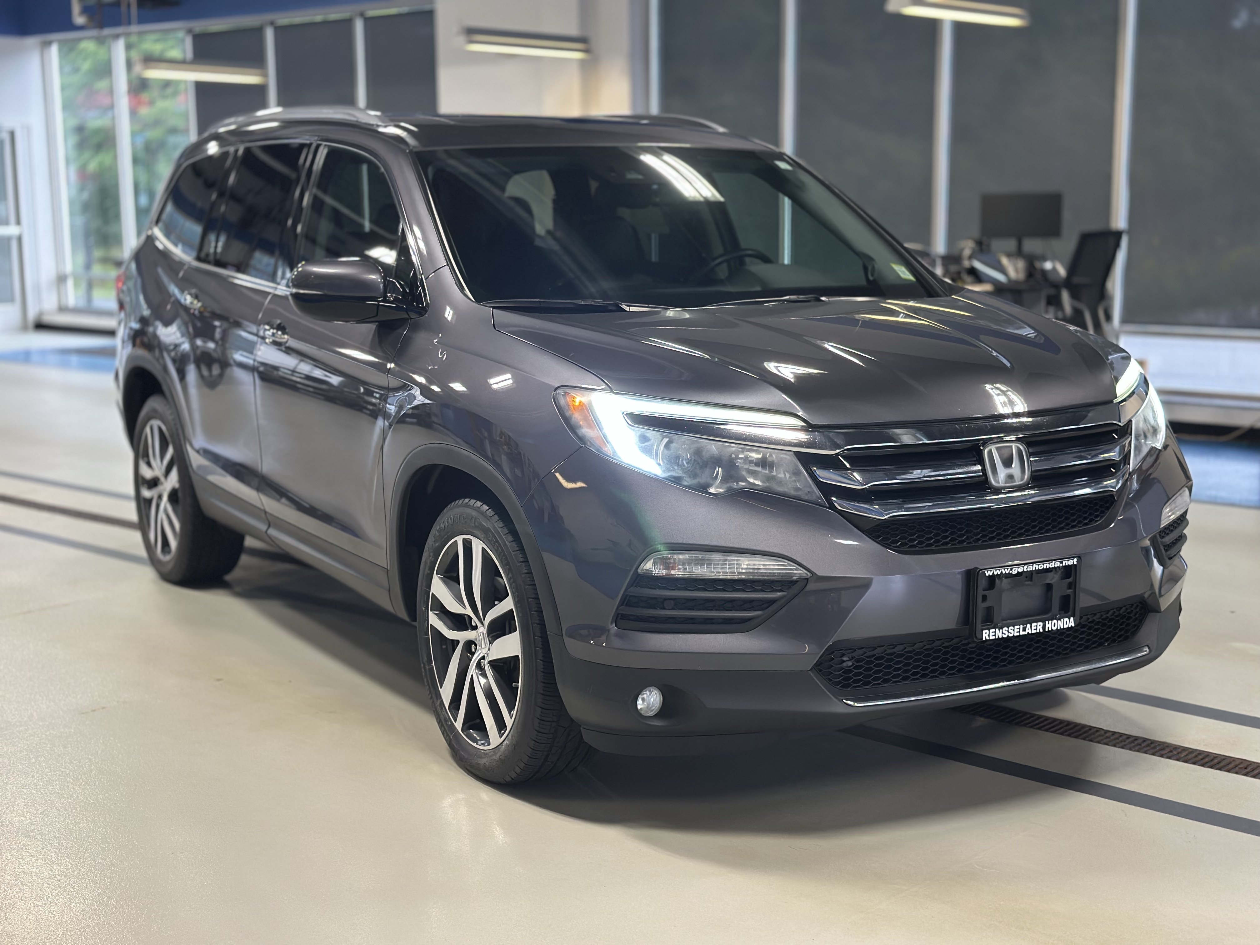 Used 2018 Honda Pilot Elite image 4