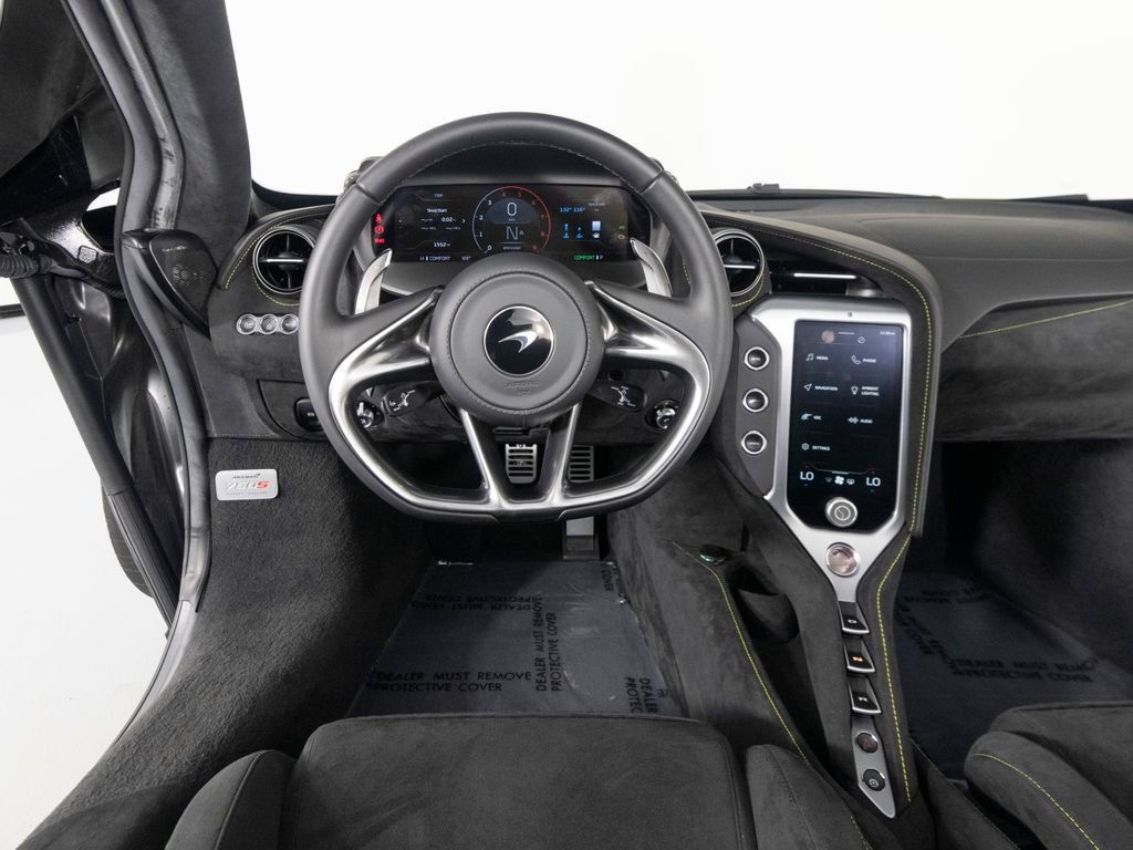 Used 2024 McLaren 750S Spider RWD image 17