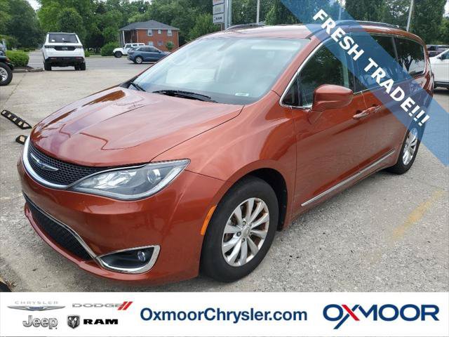 Certified 2018 Chrysler Pacifica Touring-L Plus FWD image 1