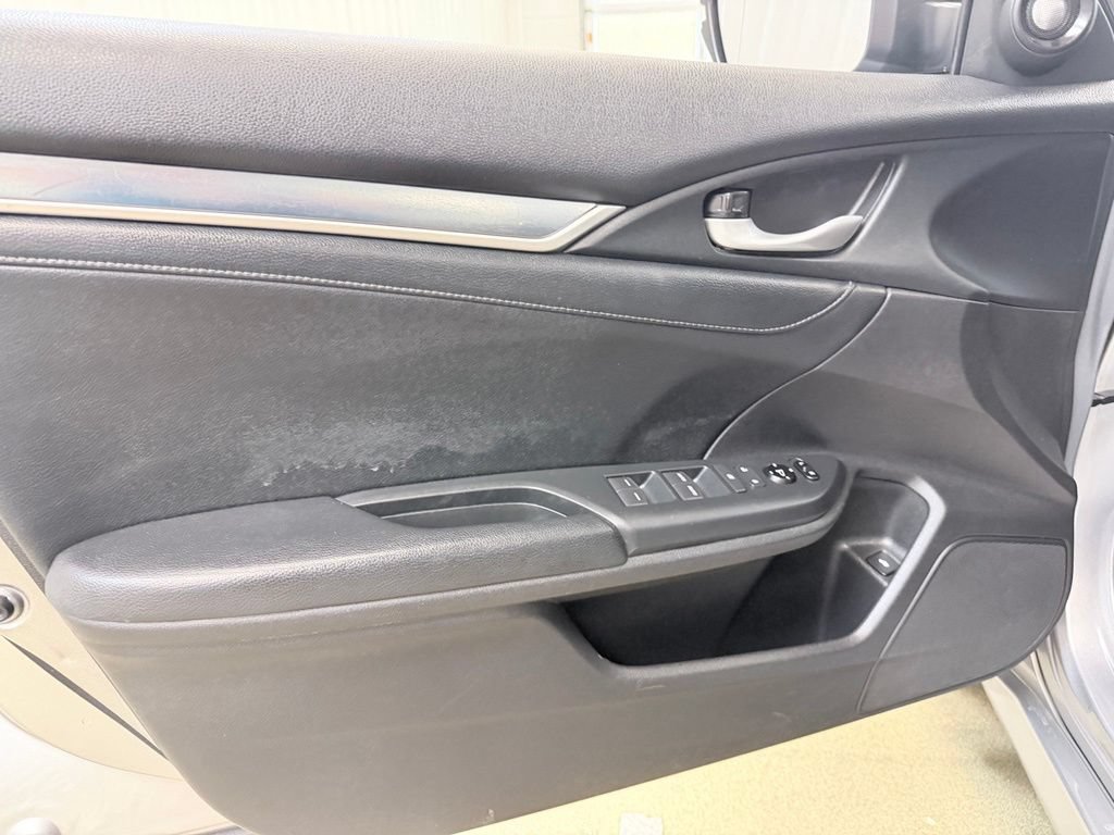 Used 2016 Honda Civic Touring image 8