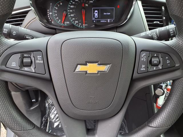 Used 2020 Chevrolet Trax LS w/ Tint and Cruise Package image 9
