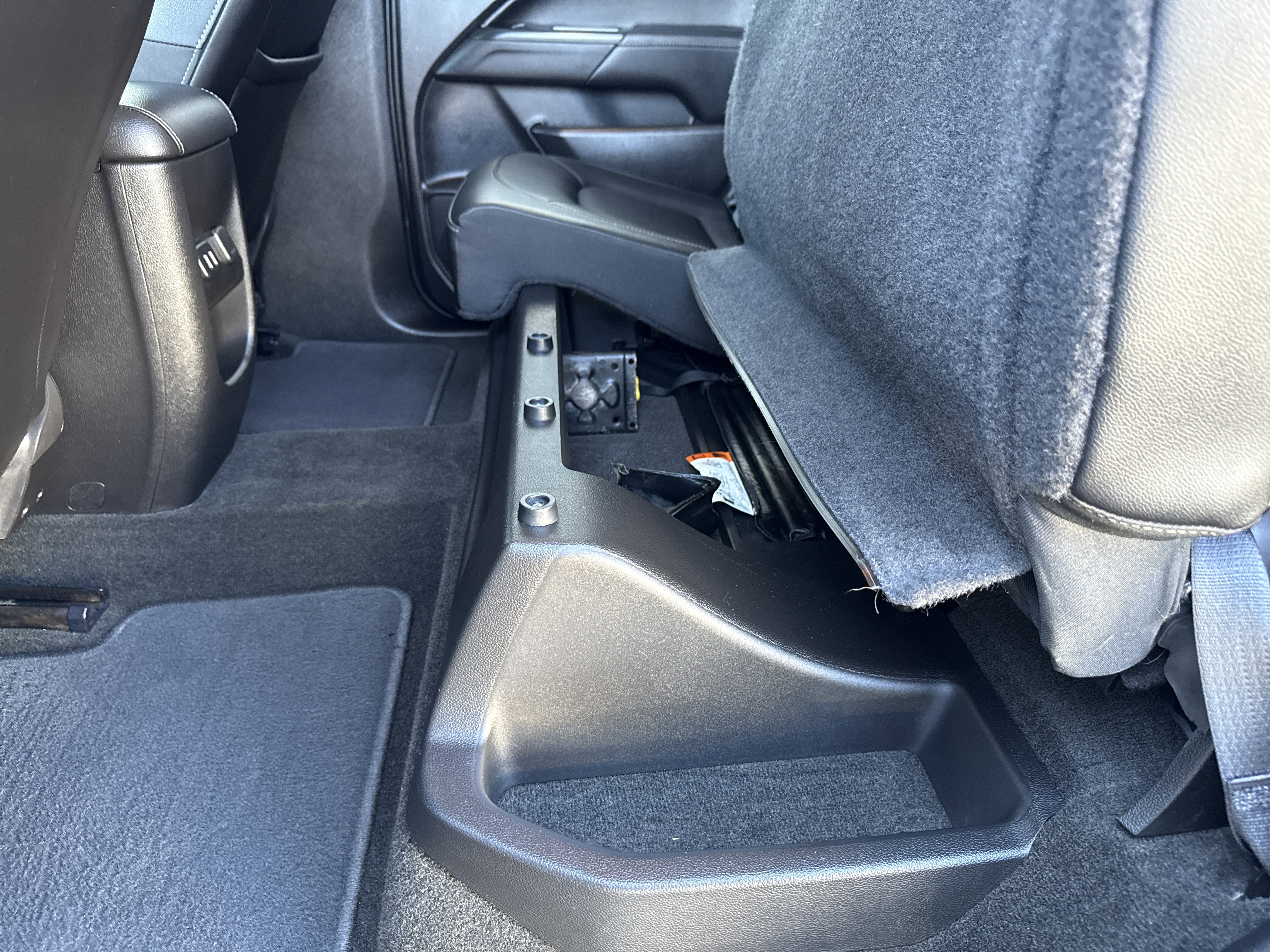 Used 2017 GMC Canyon SLT w/ Driver Alert Package image 40