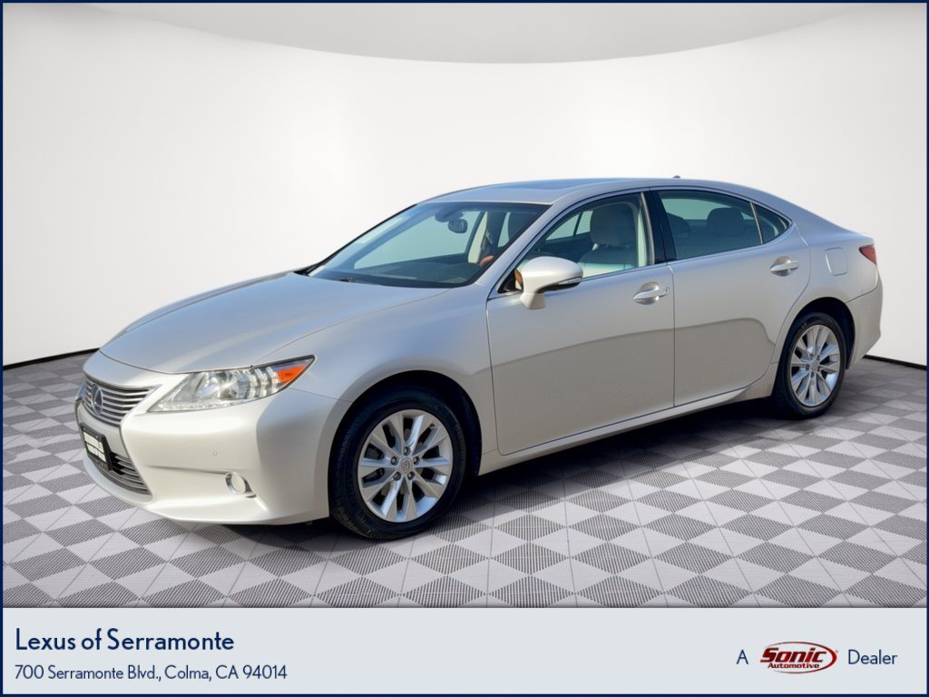 Used 2014 Lexus ES 300h w/ Premium Package w/Bamboo Trim FWD image 1