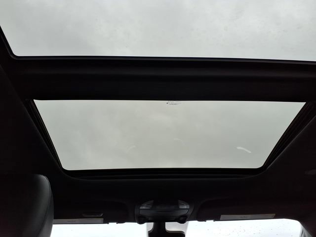 Used 2025 Chrysler Pacifica Limited FWD image 17