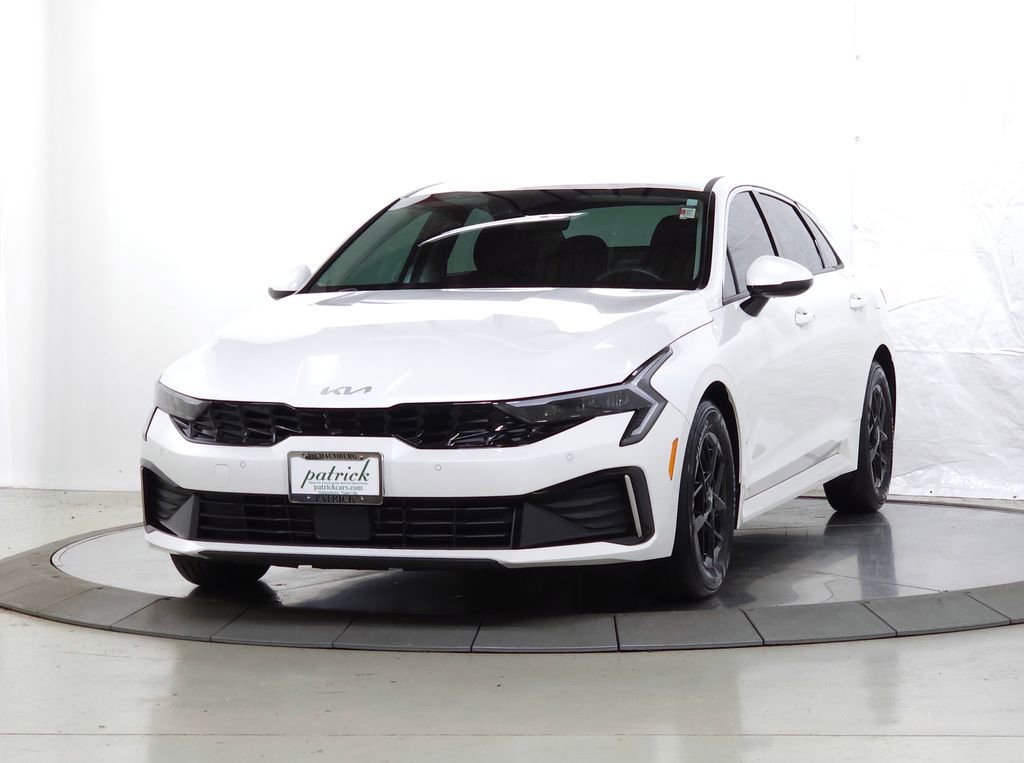 Used 2025 Kia K5 LXS FWD image 3
