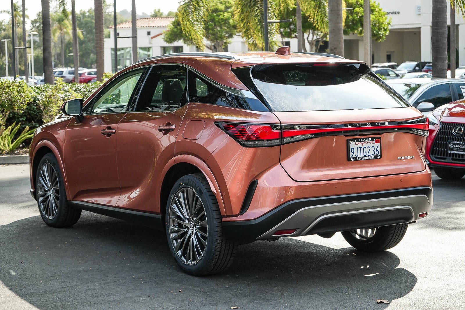 Certified 2024 Lexus RX 350 FWD w/ Convenience Package image 4