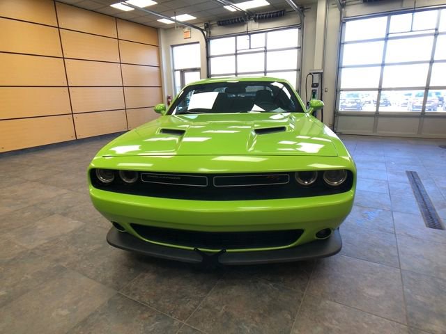 Used 2015 Dodge Challenger R/T w/ Quick Order Package 22B R/T image 2