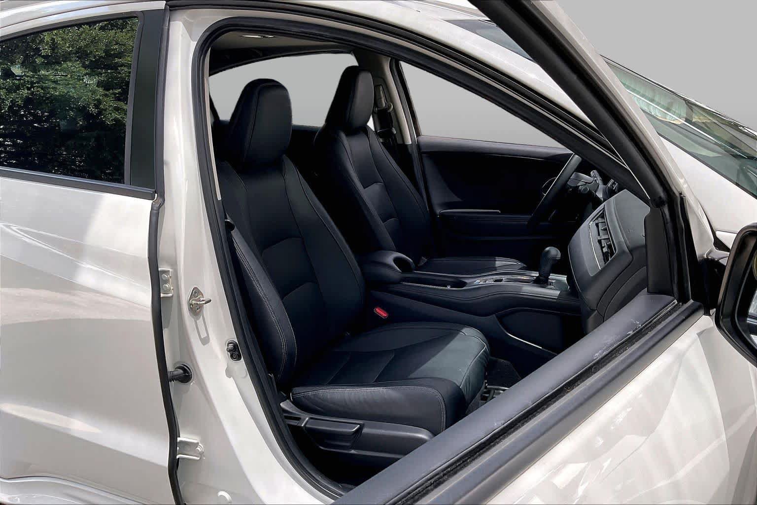 Used 2019 Honda HR-V Touring image 9