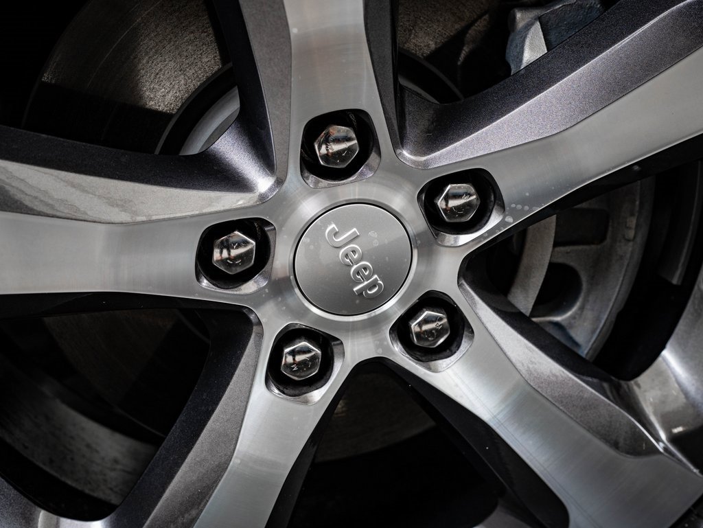 Used 2023 Jeep Grand Cherokee 4WD 4xe image 8