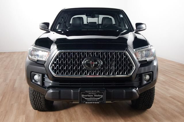 Used 2019 Toyota Tacoma TRD Off-Road w/ TRD Premium Off Road Package AWD/4WD image 2