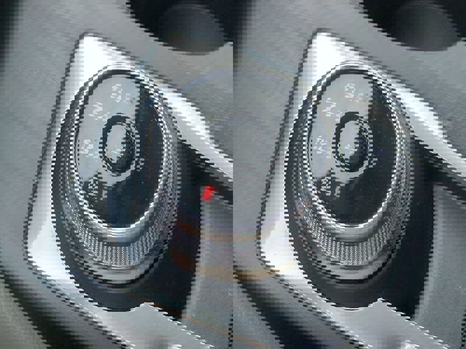 Certified 2025 Ford Escape SE w/ Class II Trailer Tow Package FWD image 32