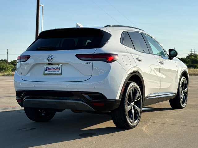 Used 2023 Buick Envision Essence w/ Sport Touring Package AWD/4WD image 5