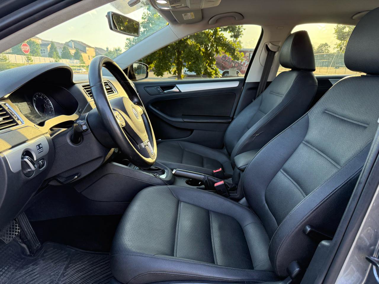 Used 2012 Volkswagen Jetta TDI FWD image 5