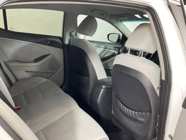 Used 2015 Kia Optima LX image 15