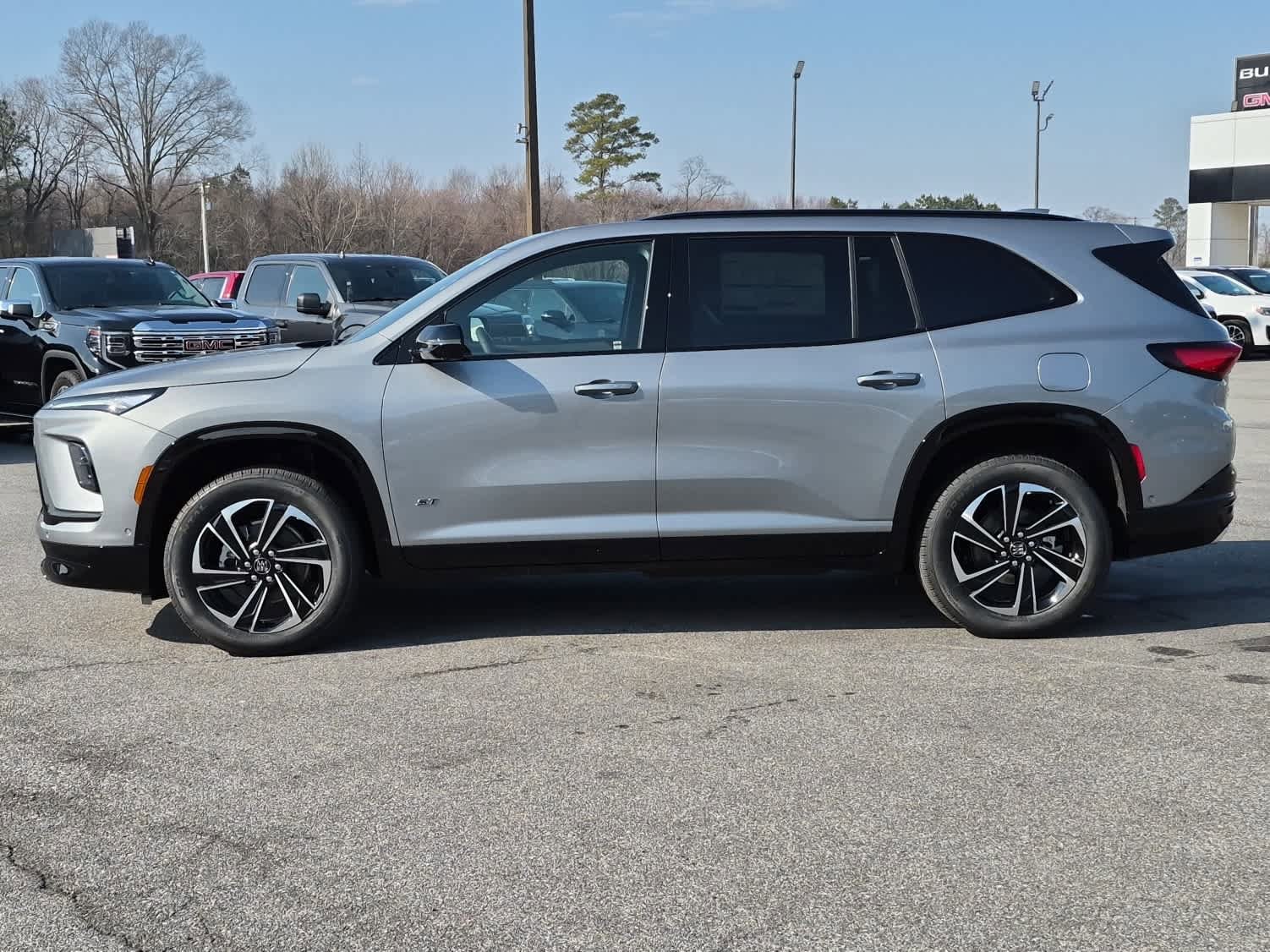 New 2026 Buick Enclave Sport Touring w/ Super Cruise Package AWD/4WD image 5