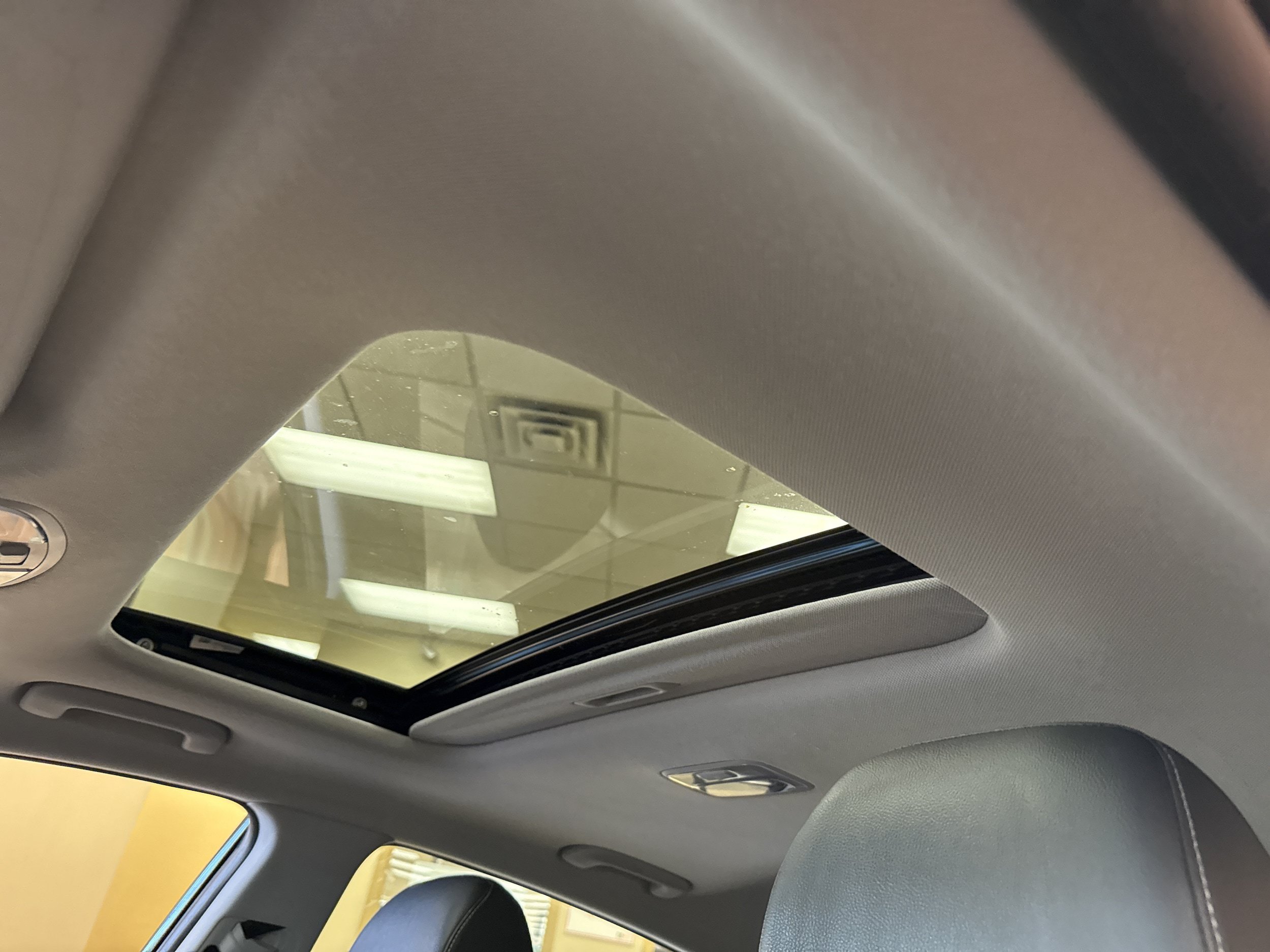 Used 2019 Hyundai Ioniq Limited FWD image 7
