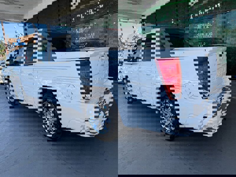 Used 2002 Chevrolet Avalanche 2WD image 6