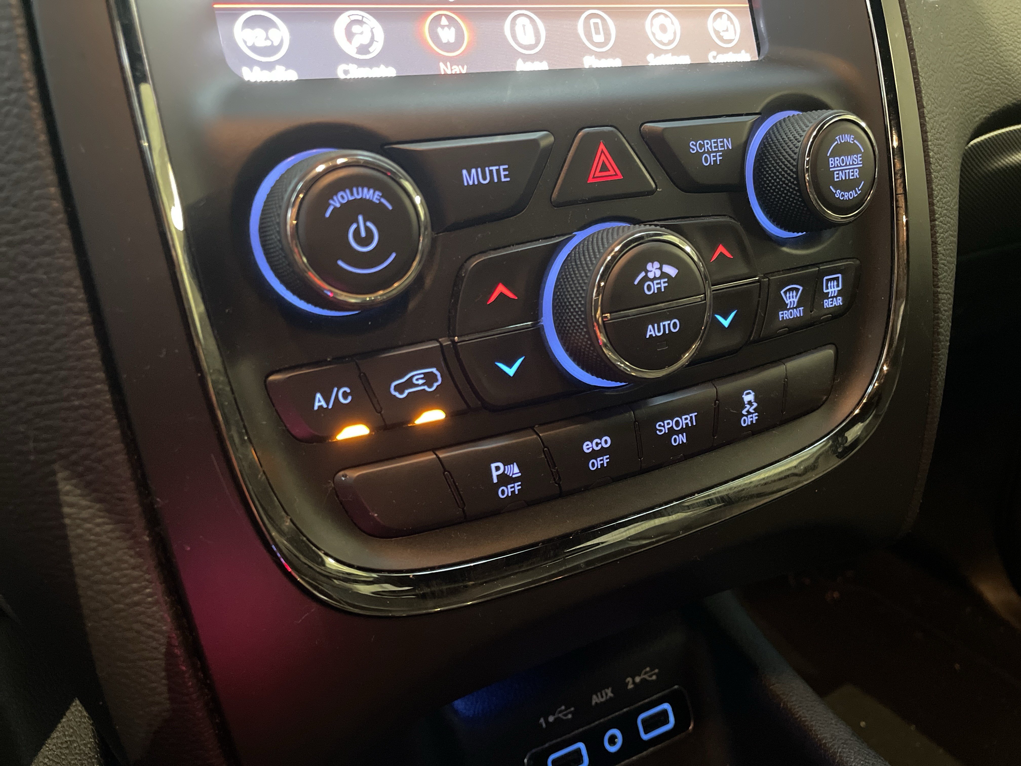Used 2020 Dodge Durango R/T w/ Blacktop Package RWD image 31