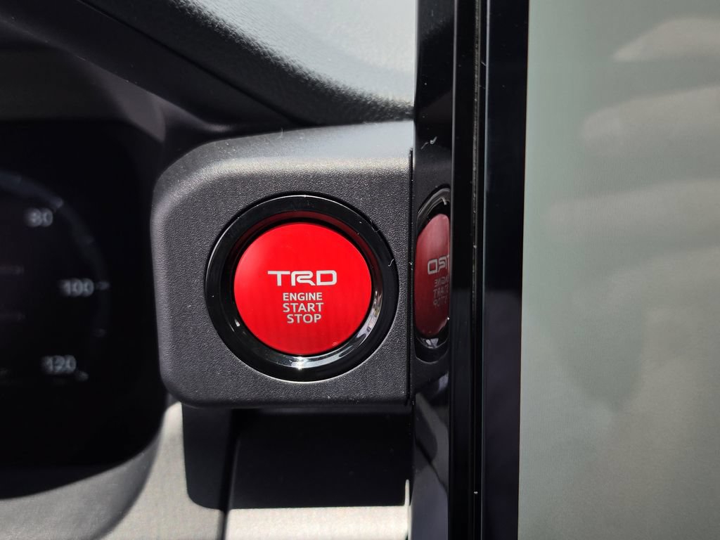 Used 2025 Toyota 4Runner TRD Off-Road Premium AWD/4WD image 26