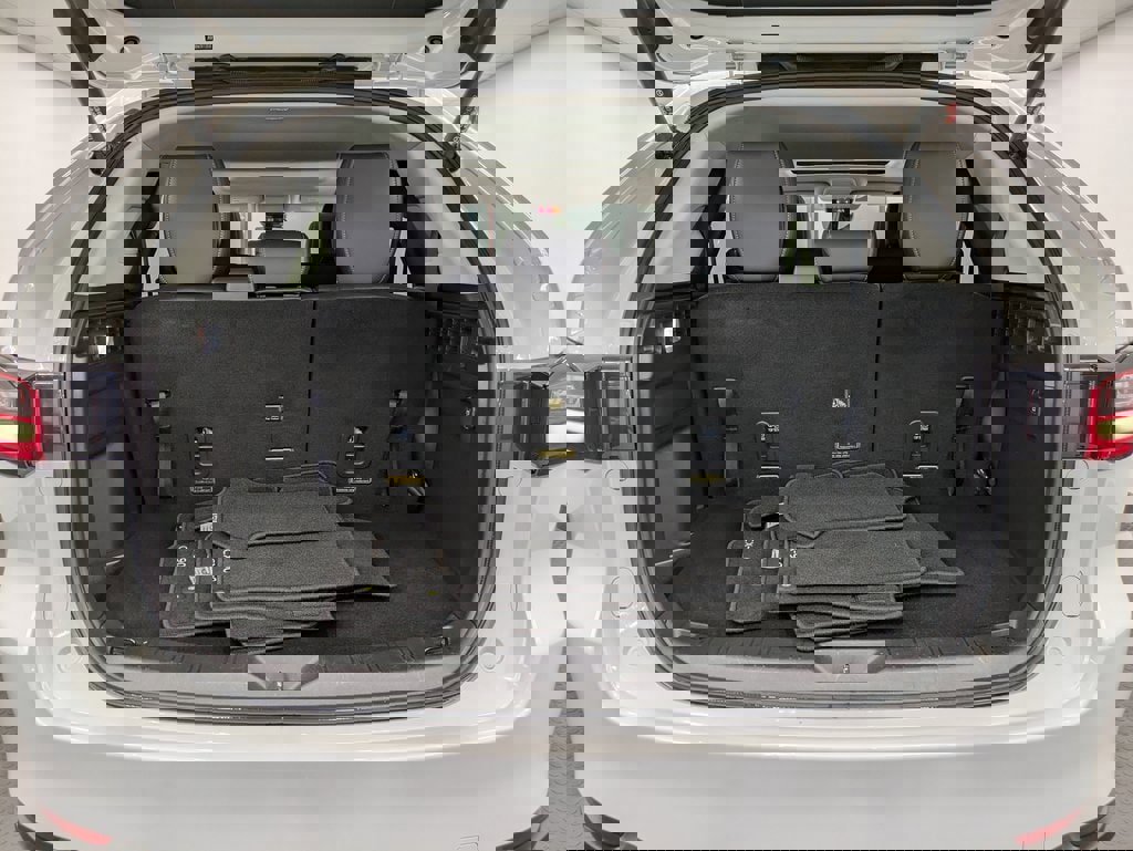 Certified 2024 MAZDA CX-90 Plug-In Hybrid w/ Preferred image 23