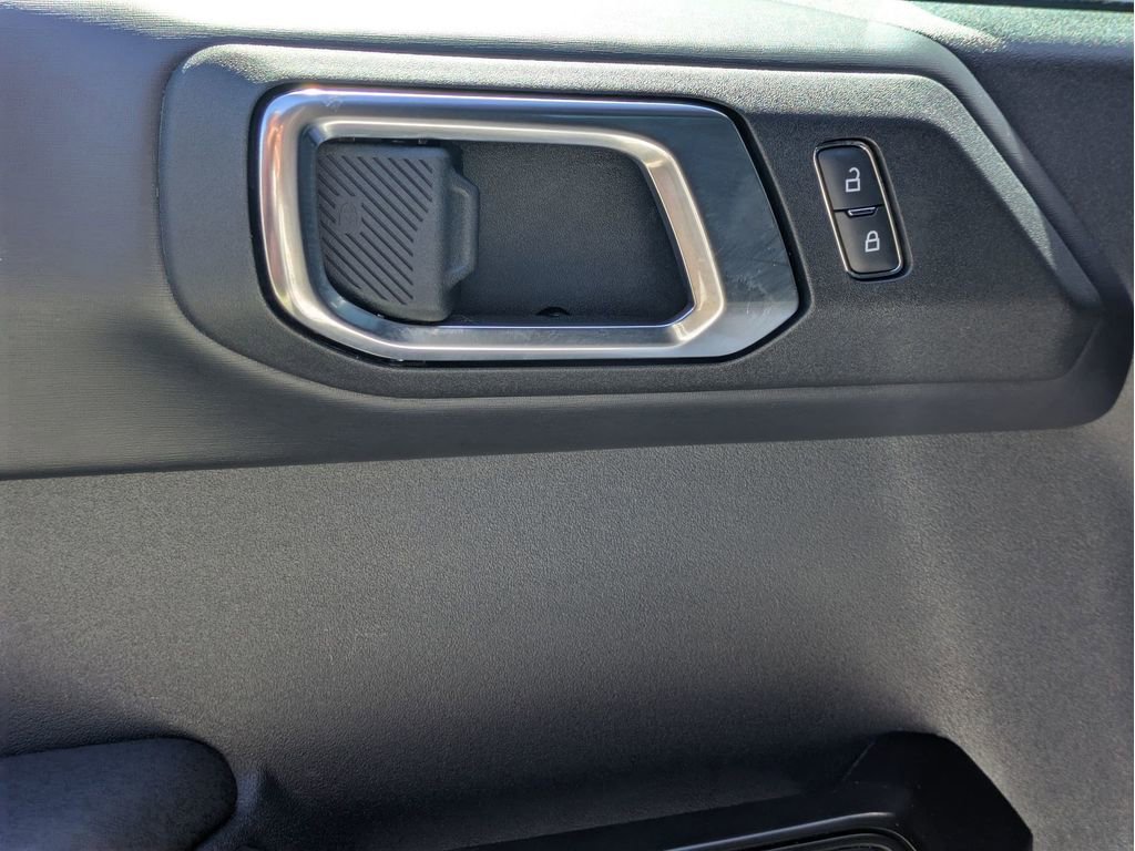 Certified 2025 Ford Bronco Badlands image 12