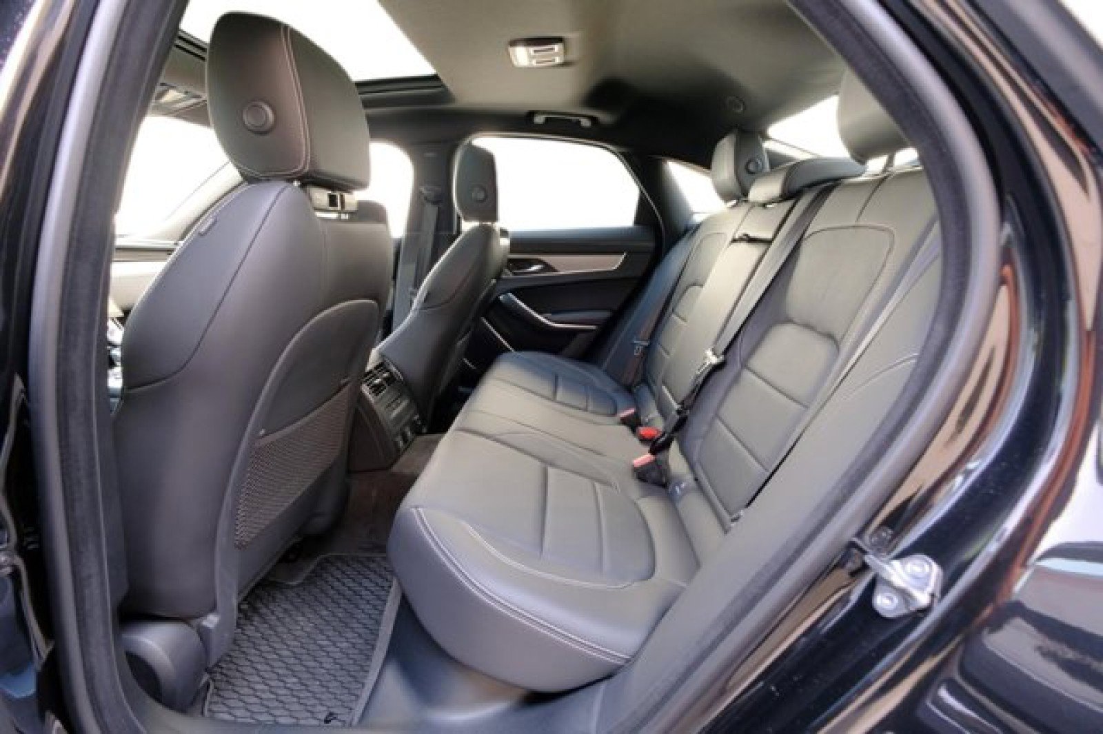 New 2024 Jaguar XF R-Dynamic SE image 14